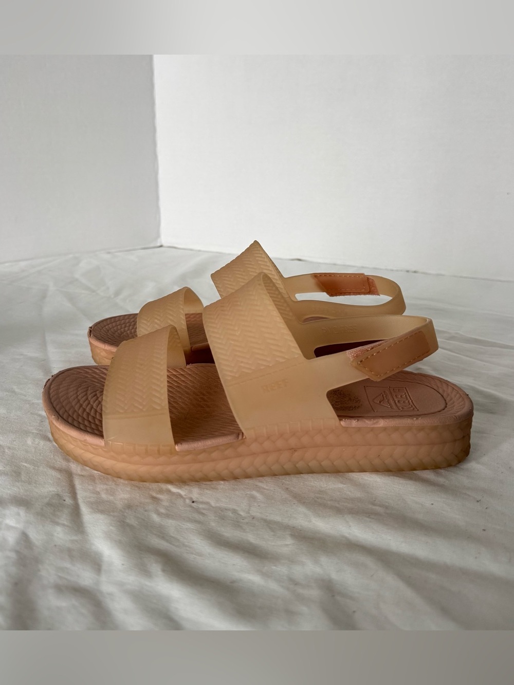 Reef Water Vista sandals Size 6